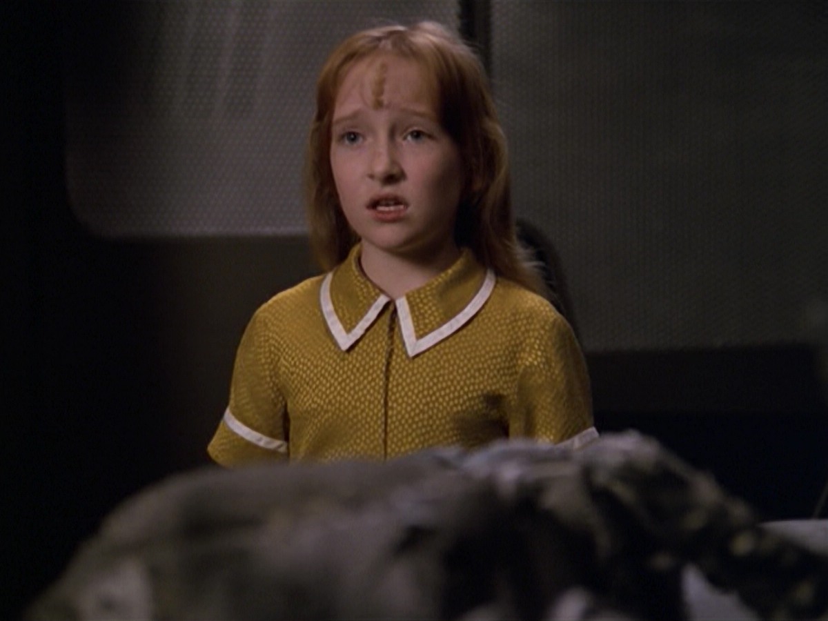 ariane179254_StarTrekVoyager_5x15_5x16_DarkFrontier_2213.jpg