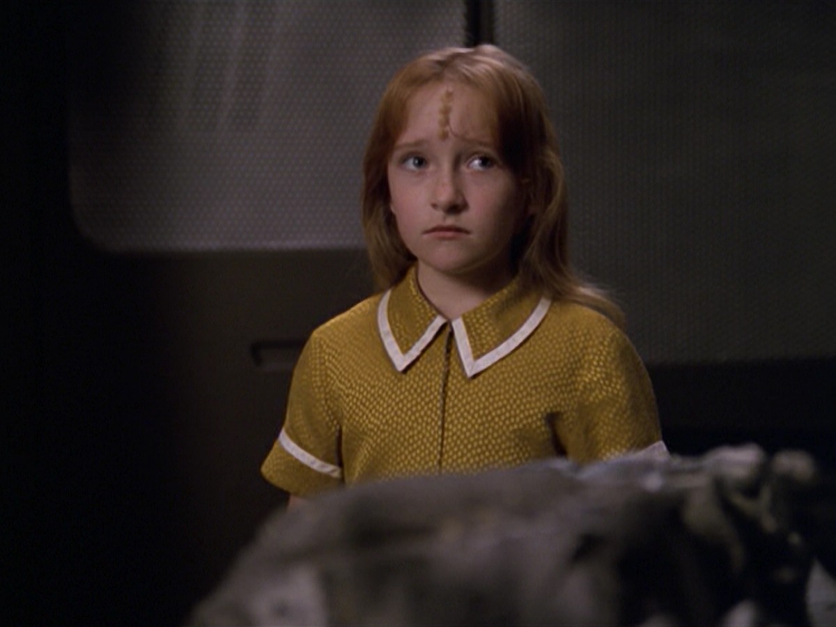 ariane179254_StarTrekVoyager_5x15_5x16_DarkFrontier_2226.jpg