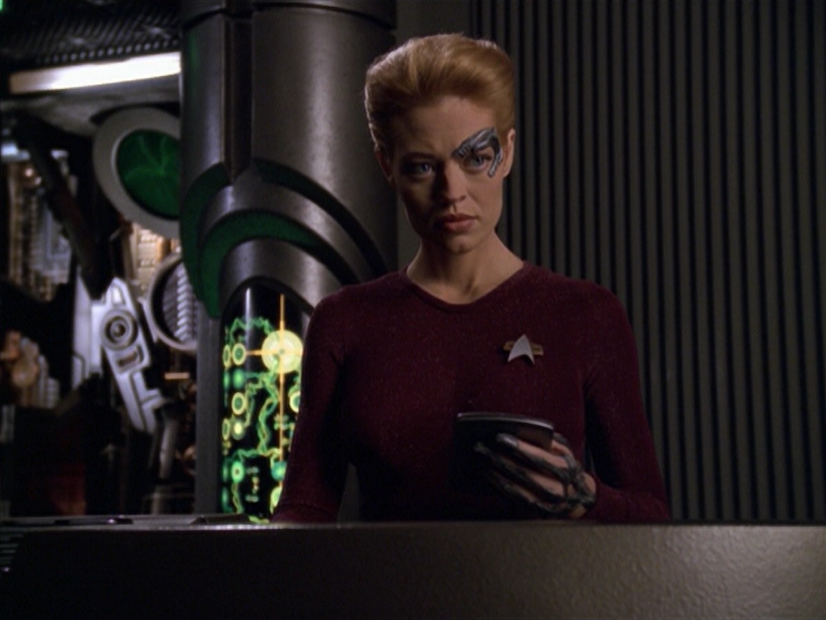 ariane179254_StarTrekVoyager_5x15_5x16_DarkFrontier_2240.jpg
