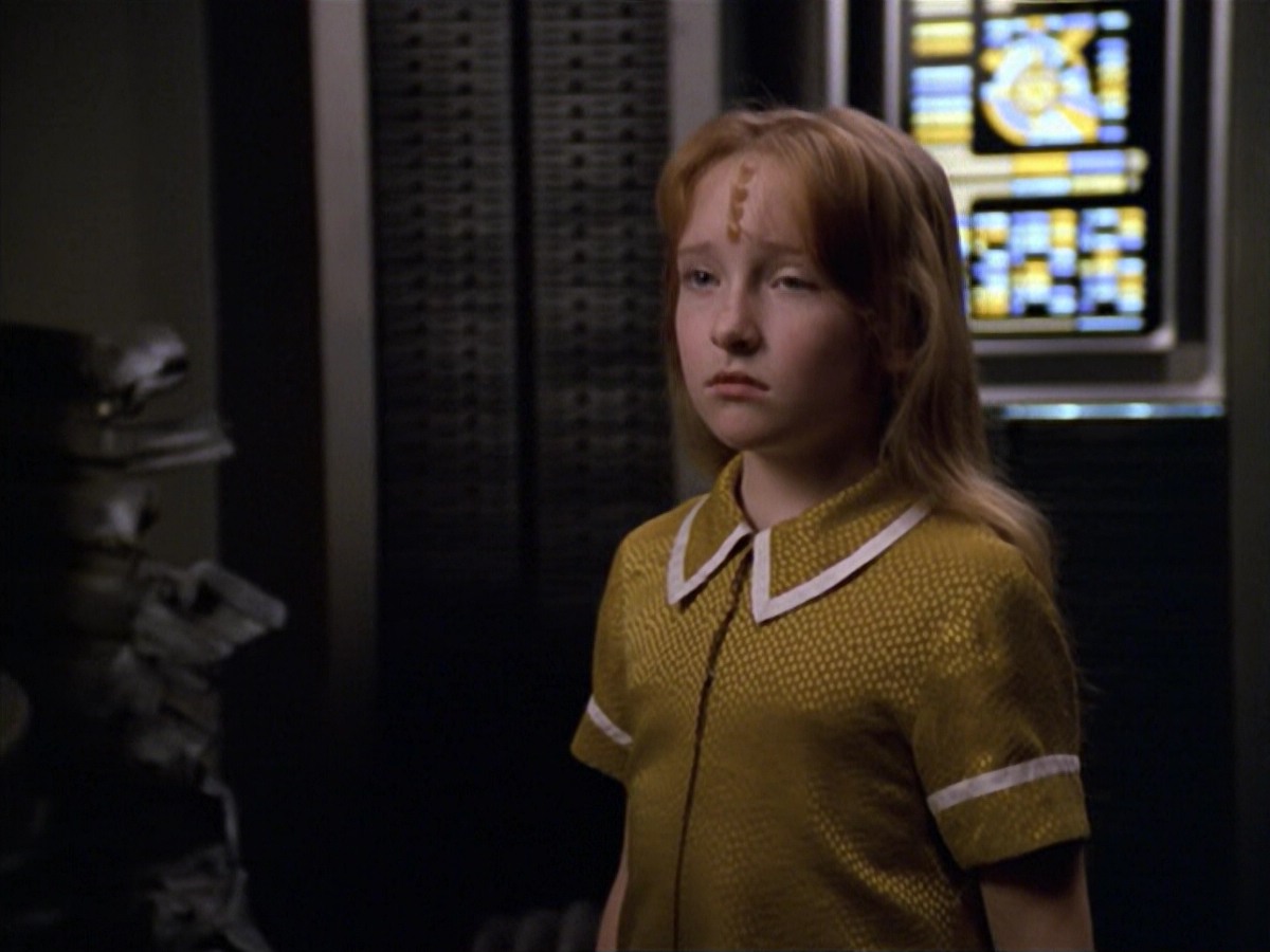 ariane179254_StarTrekVoyager_5x15_5x16_DarkFrontier_2273.jpg