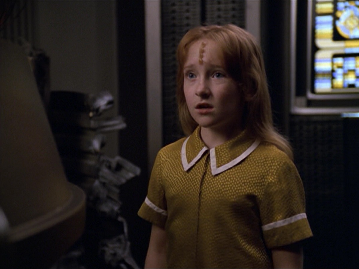 ariane179254_StarTrekVoyager_5x15_5x16_DarkFrontier_2280.jpg