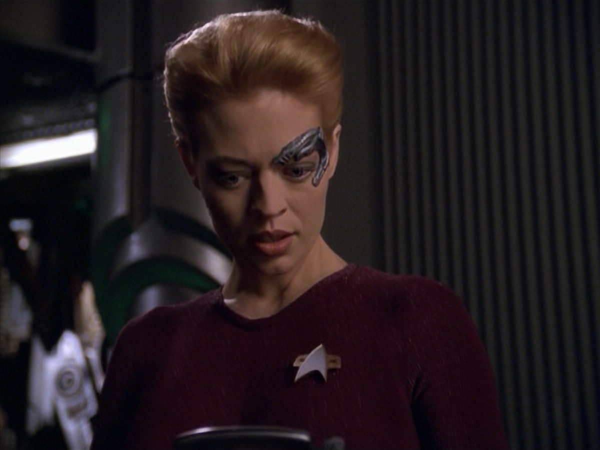 ariane179254_StarTrekVoyager_5x15_5x16_DarkFrontier_2282.jpg