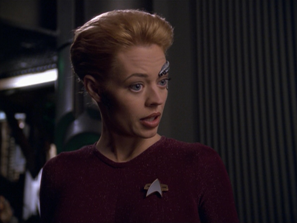 ariane179254_StarTrekVoyager_5x15_5x16_DarkFrontier_2292.jpg