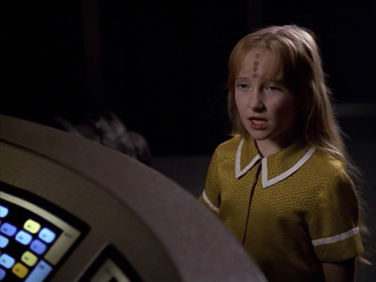 ariane179254_StarTrekVoyager_5x15_5x16_DarkFrontier_2294.jpg