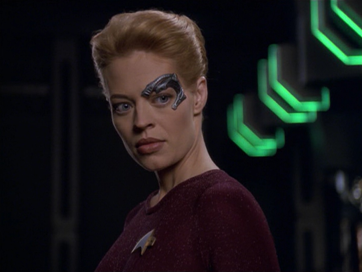 ariane179254_StarTrekVoyager_5x15_5x16_DarkFrontier_2314.jpg