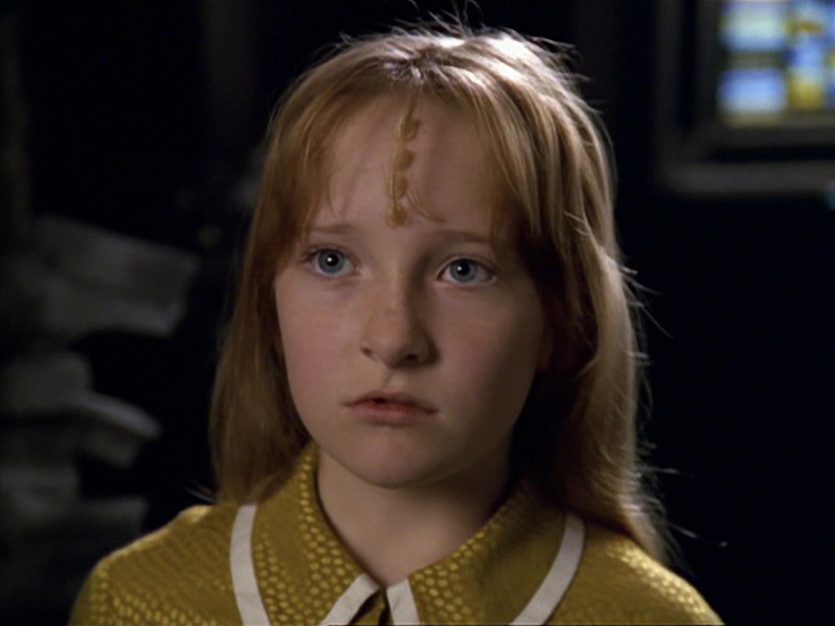ariane179254_StarTrekVoyager_5x15_5x16_DarkFrontier_2322.jpg