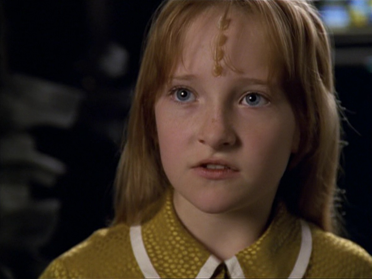 ariane179254_StarTrekVoyager_5x15_5x16_DarkFrontier_2323.jpg