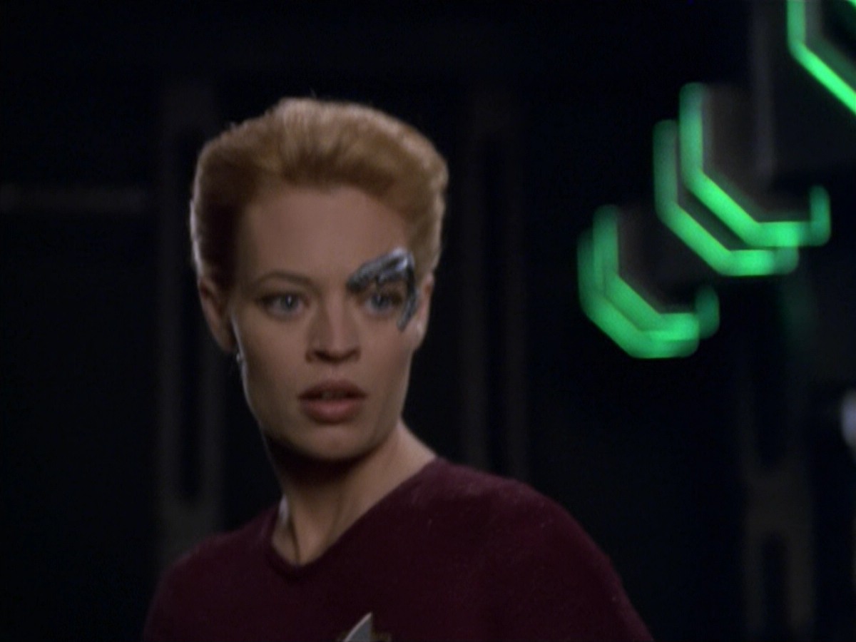ariane179254_StarTrekVoyager_5x15_5x16_DarkFrontier_2327.jpg