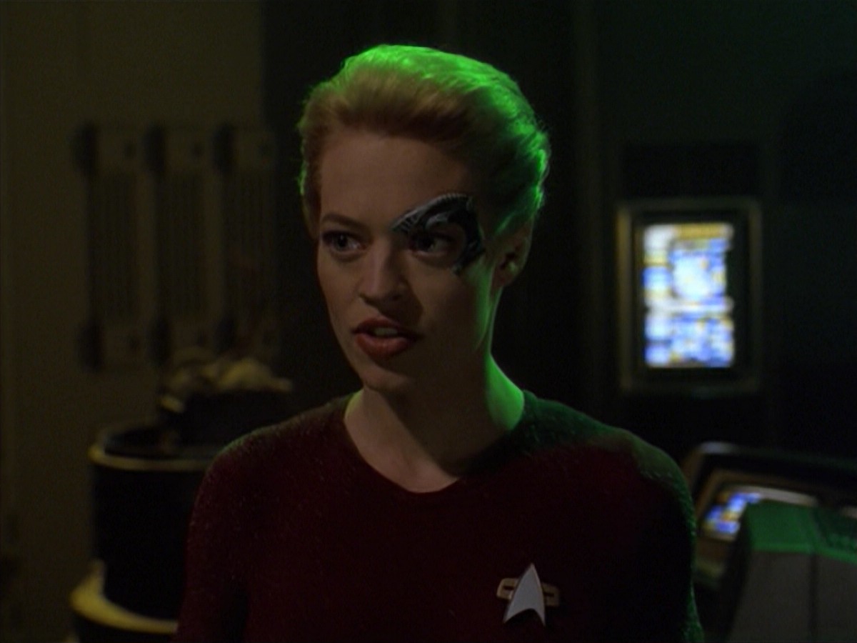 ariane179254_StarTrekVoyager_5x15_5x16_DarkFrontier_2341.jpg