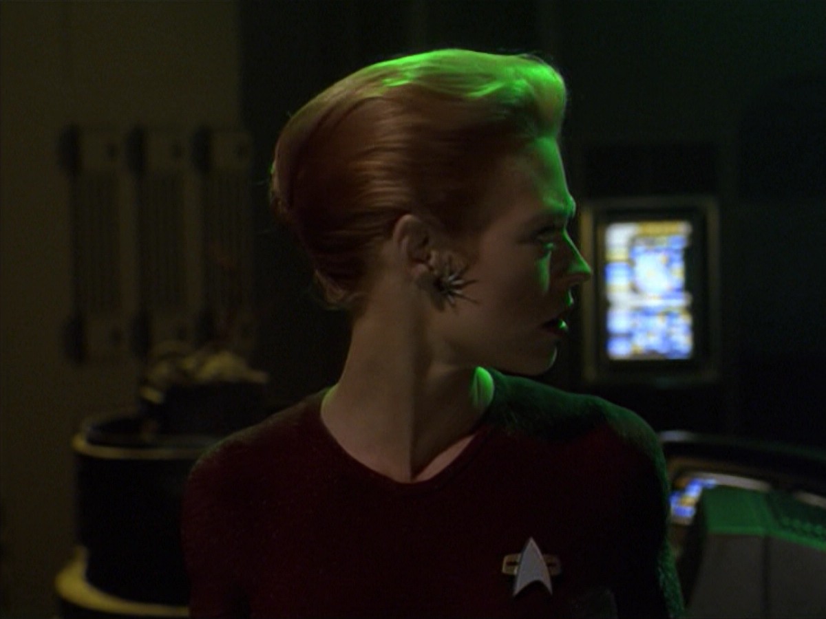 ariane179254_StarTrekVoyager_5x15_5x16_DarkFrontier_2347.jpg