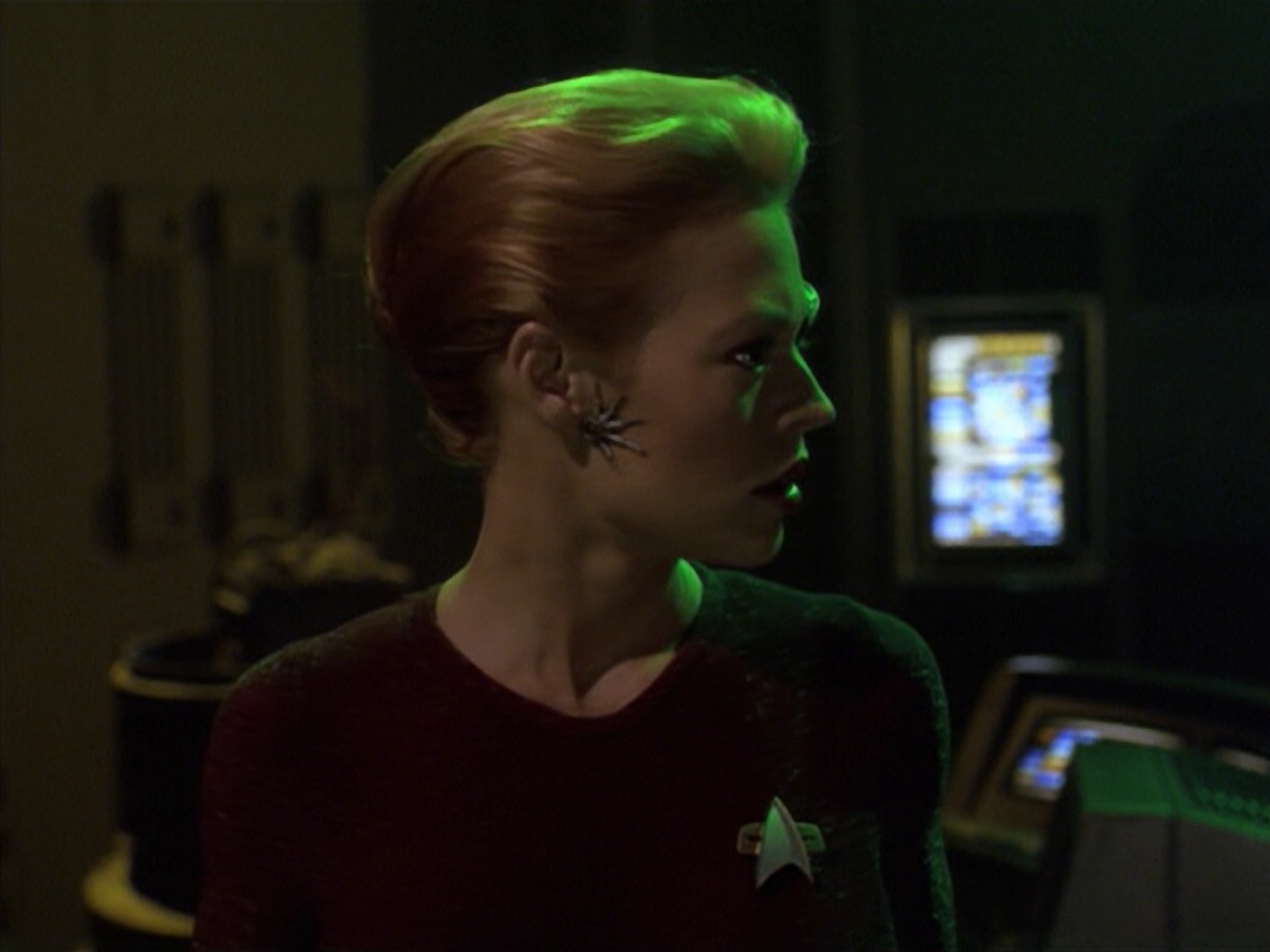 ariane179254_StarTrekVoyager_5x15_5x16_DarkFrontier_2349.jpg