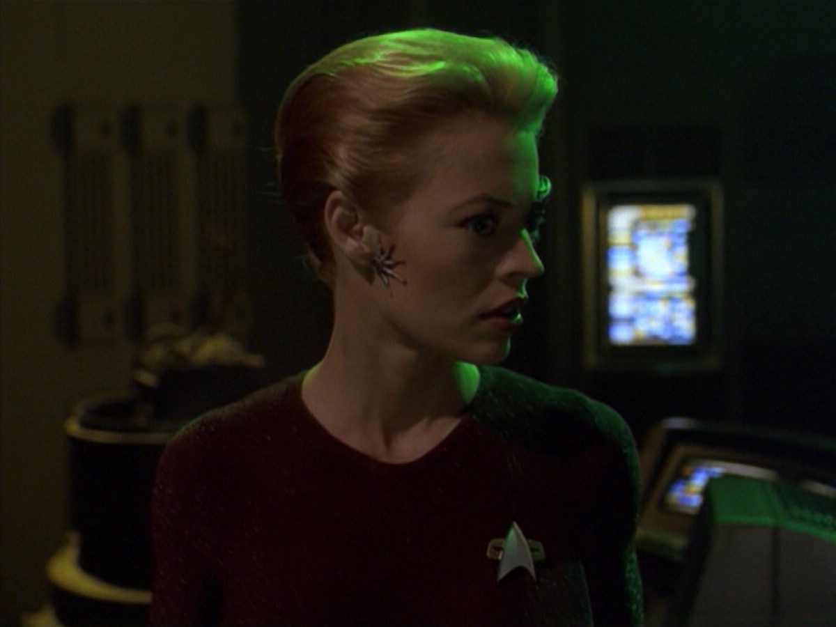 ariane179254_StarTrekVoyager_5x15_5x16_DarkFrontier_2354.jpg