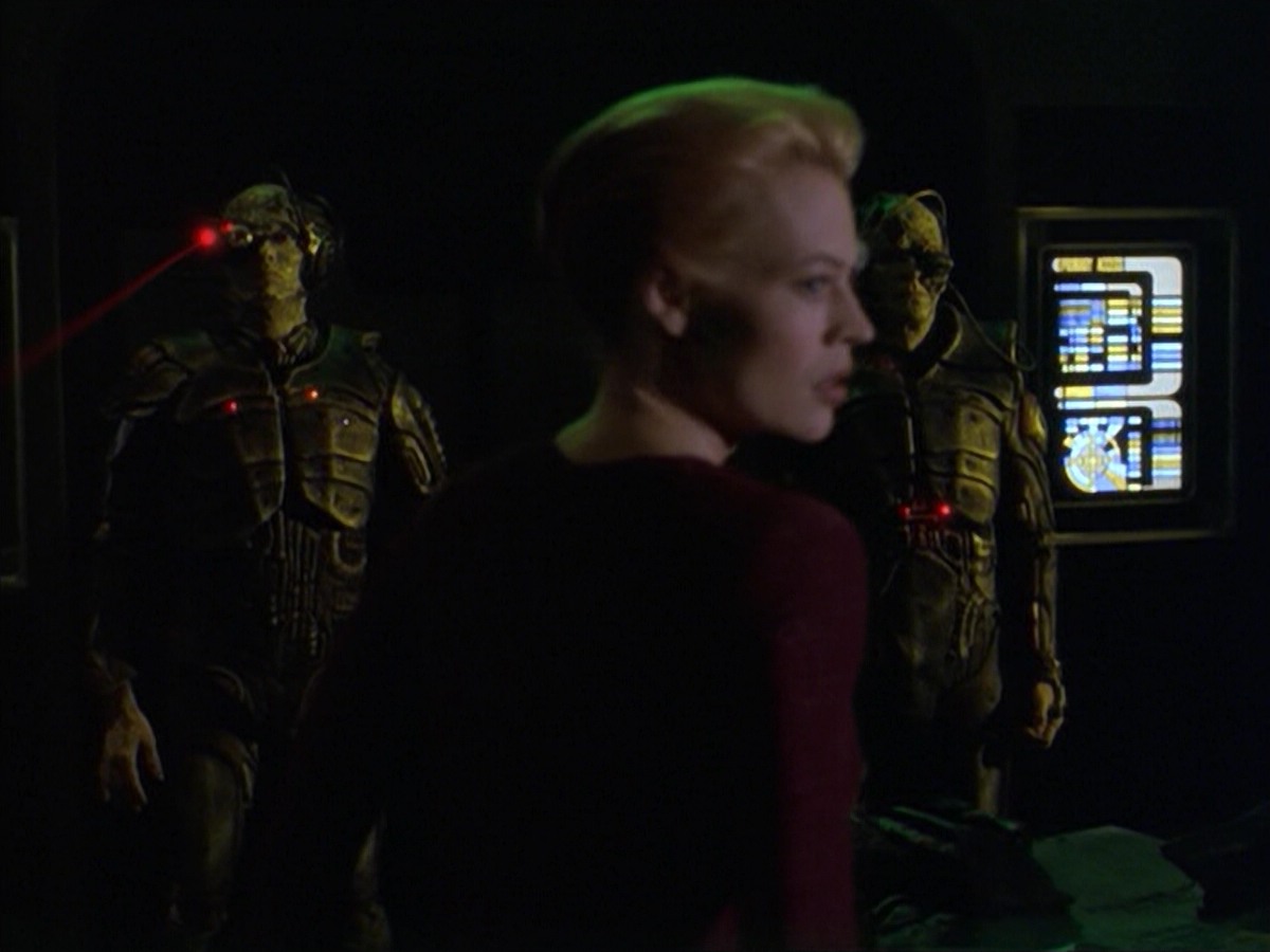 ariane179254_StarTrekVoyager_5x15_5x16_DarkFrontier_2373.jpg