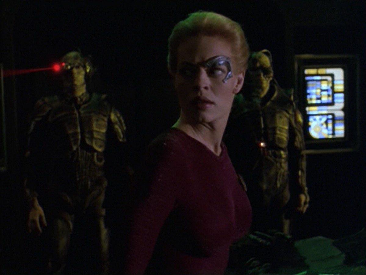 ariane179254_StarTrekVoyager_5x15_5x16_DarkFrontier_2375.jpg