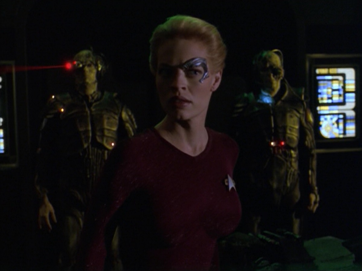 ariane179254_StarTrekVoyager_5x15_5x16_DarkFrontier_2377.jpg