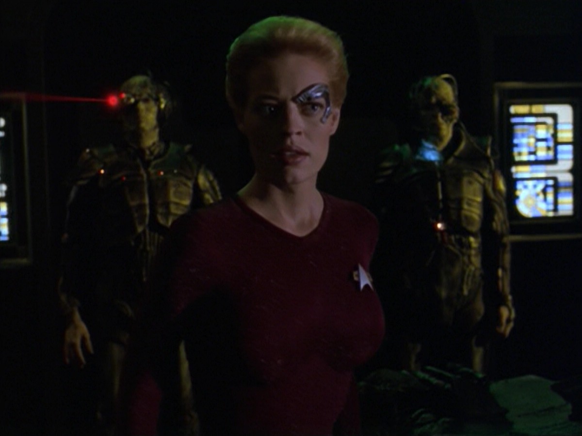 ariane179254_StarTrekVoyager_5x15_5x16_DarkFrontier_2378.jpg