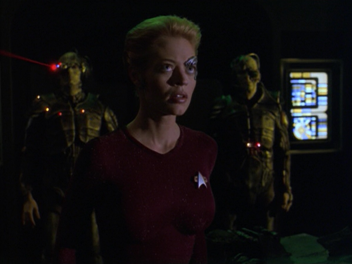 ariane179254_StarTrekVoyager_5x15_5x16_DarkFrontier_2384.jpg