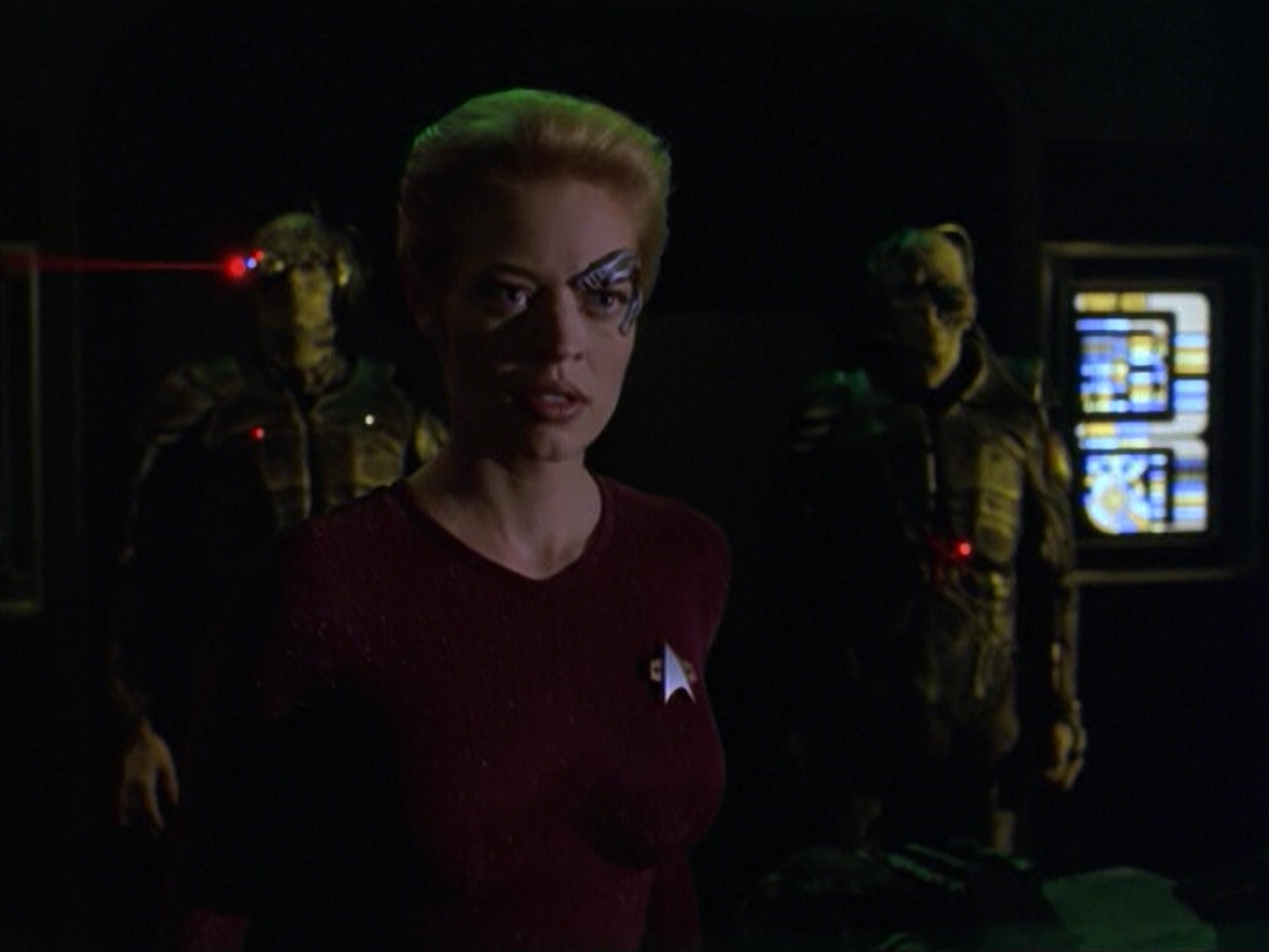 ariane179254_StarTrekVoyager_5x15_5x16_DarkFrontier_2397.jpg