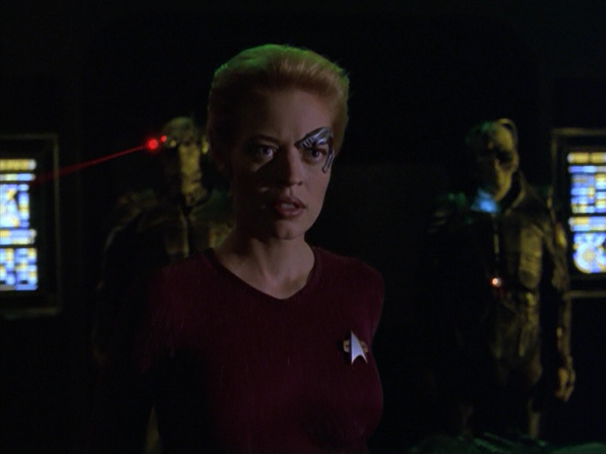 ariane179254_StarTrekVoyager_5x15_5x16_DarkFrontier_2399.jpg