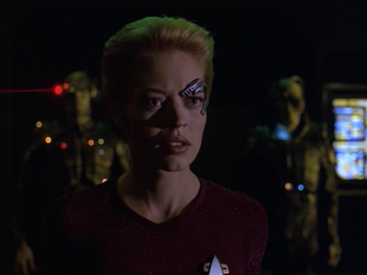 ariane179254_StarTrekVoyager_5x15_5x16_DarkFrontier_2408.jpg