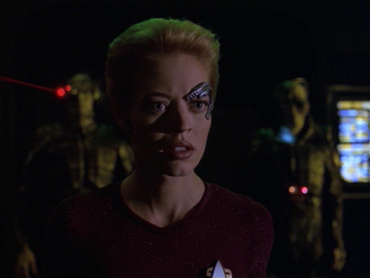 ariane179254_StarTrekVoyager_5x15_5x16_DarkFrontier_2409.jpg