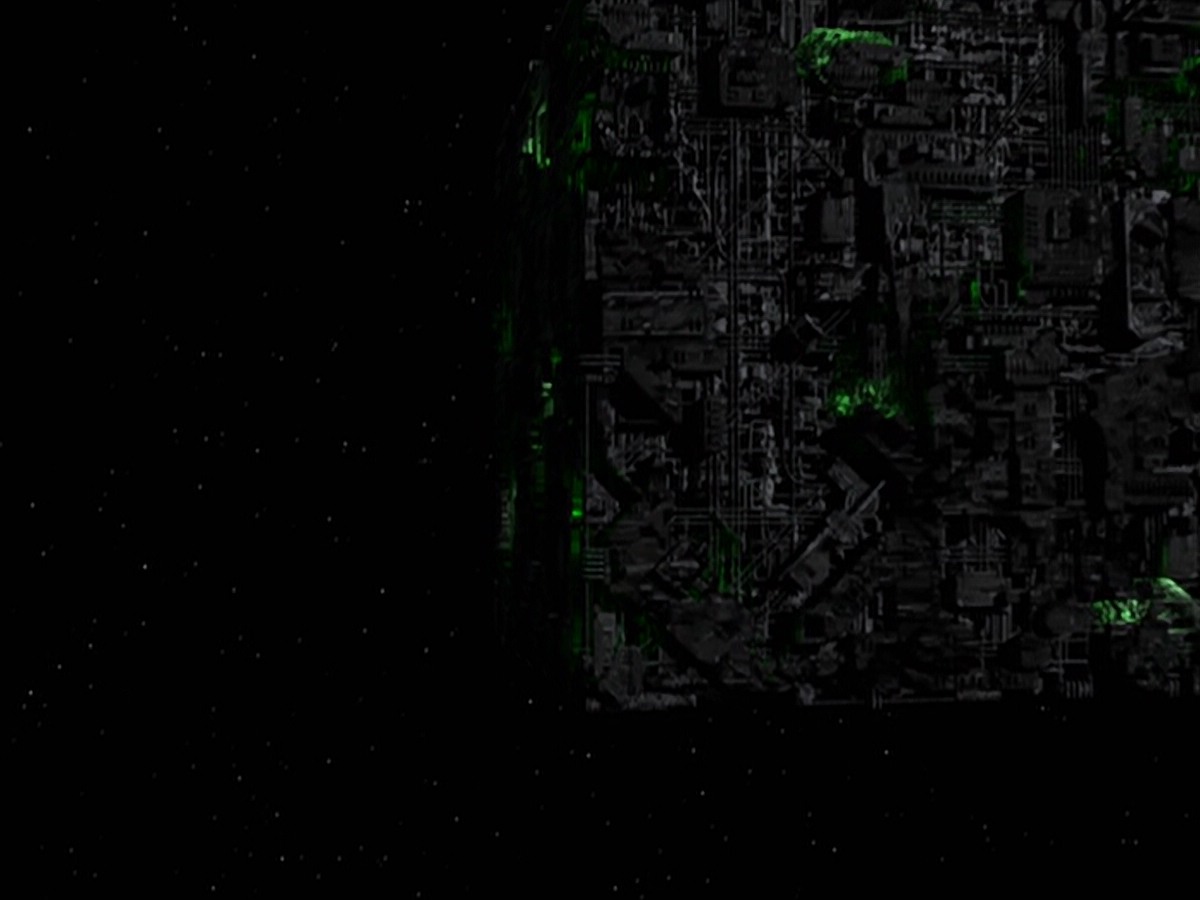 ariane179254_StarTrekVoyager_5x15_5x16_DarkFrontier_2428.jpg