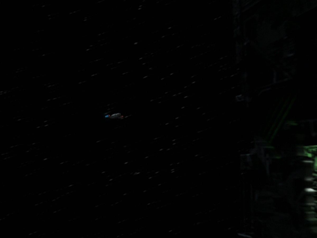 ariane179254_StarTrekVoyager_5x15_5x16_DarkFrontier_2436.jpg