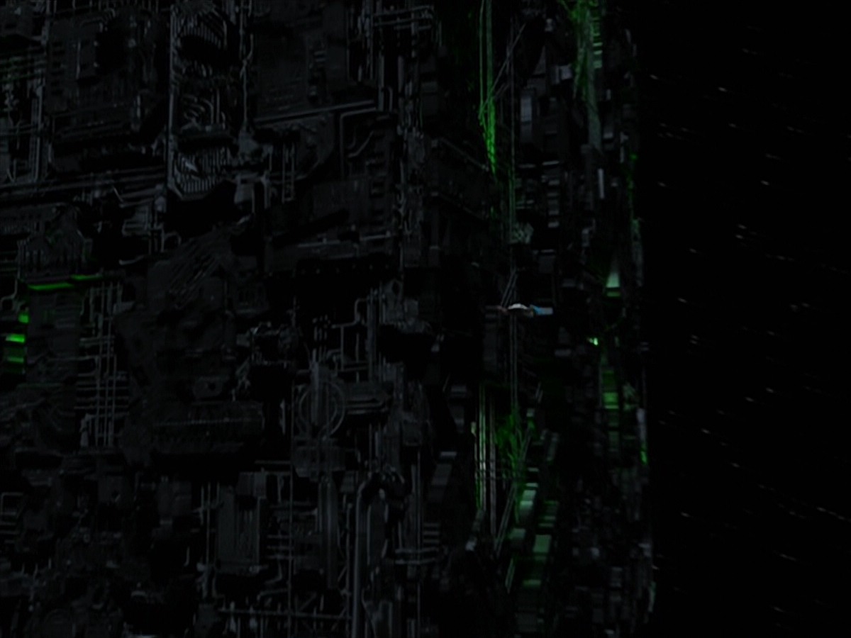 ariane179254_StarTrekVoyager_5x15_5x16_DarkFrontier_2440.jpg