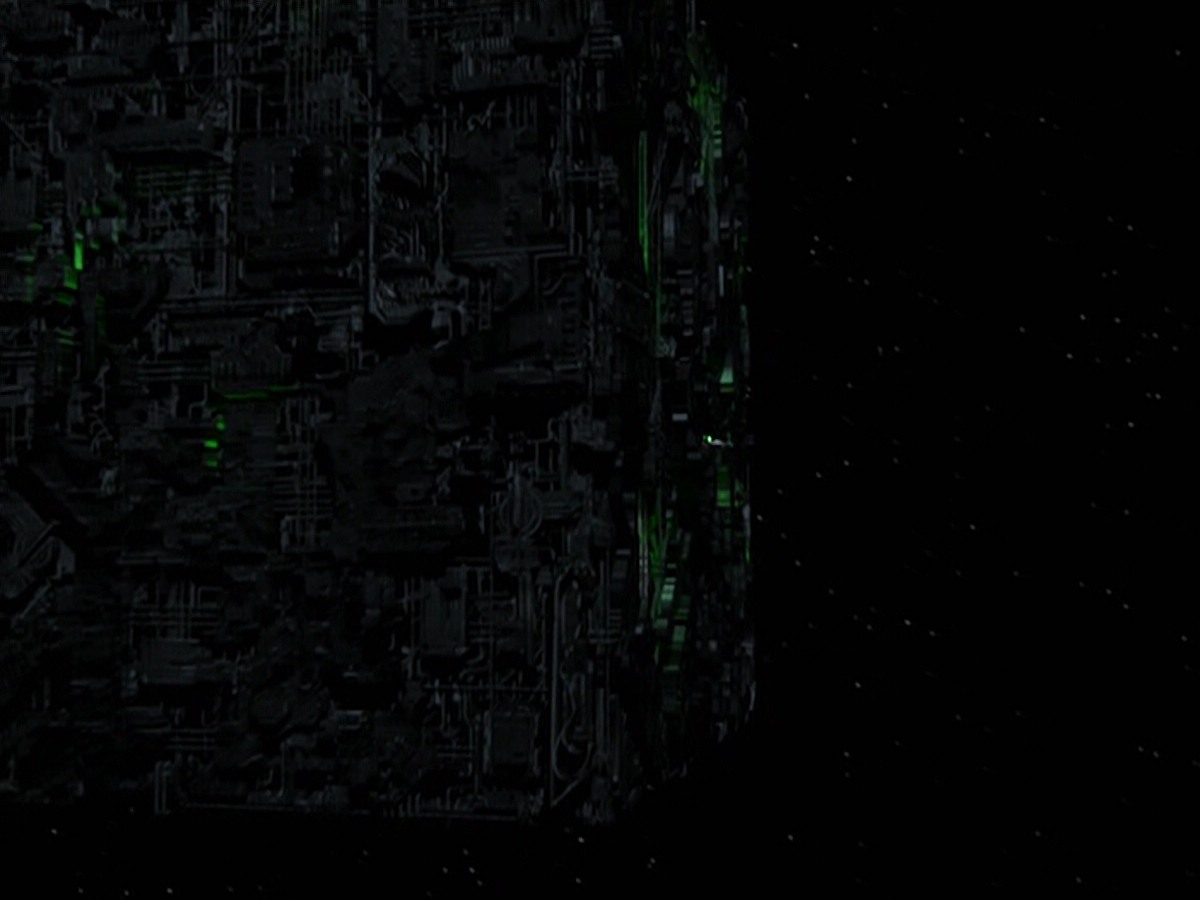 ariane179254_StarTrekVoyager_5x15_5x16_DarkFrontier_2442.jpg