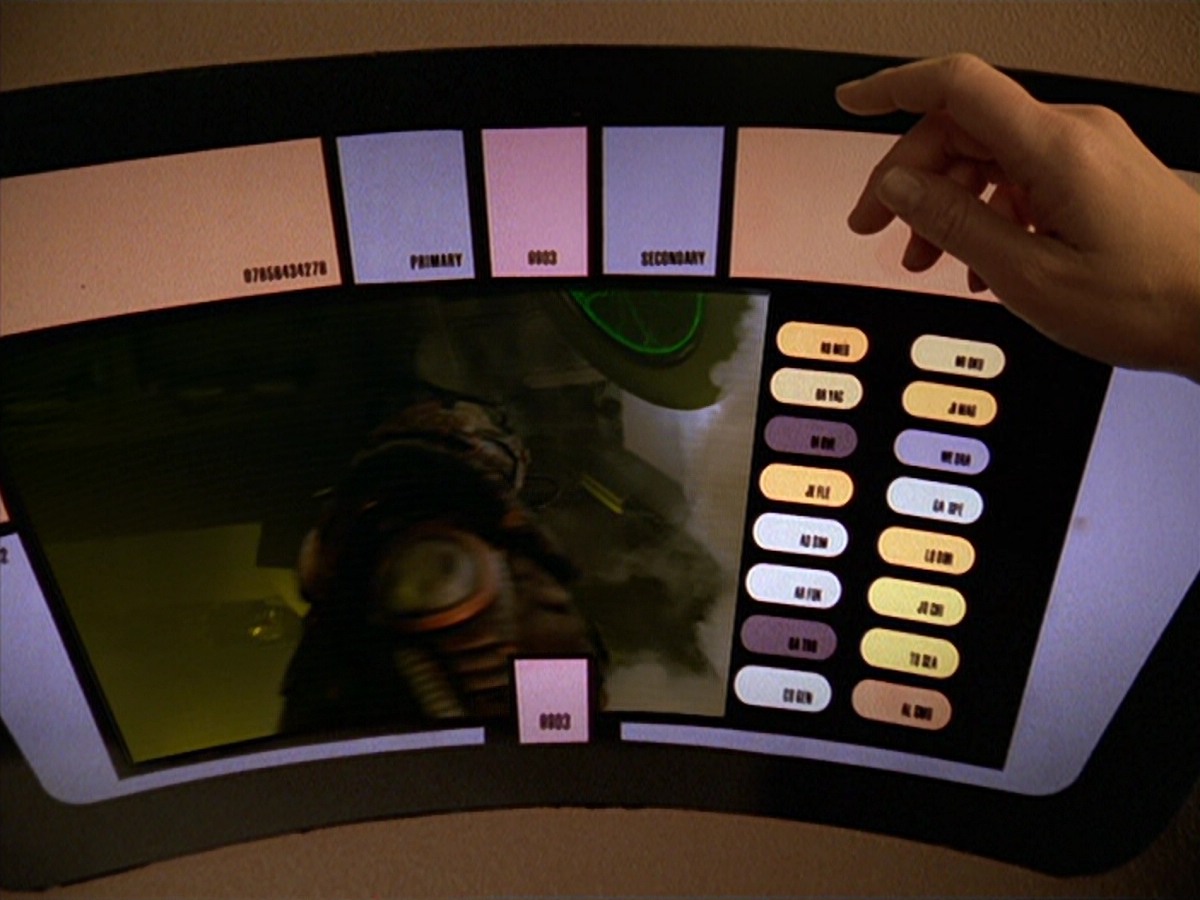 ariane179254_StarTrekVoyager_5x15_5x16_DarkFrontier_2449.jpg