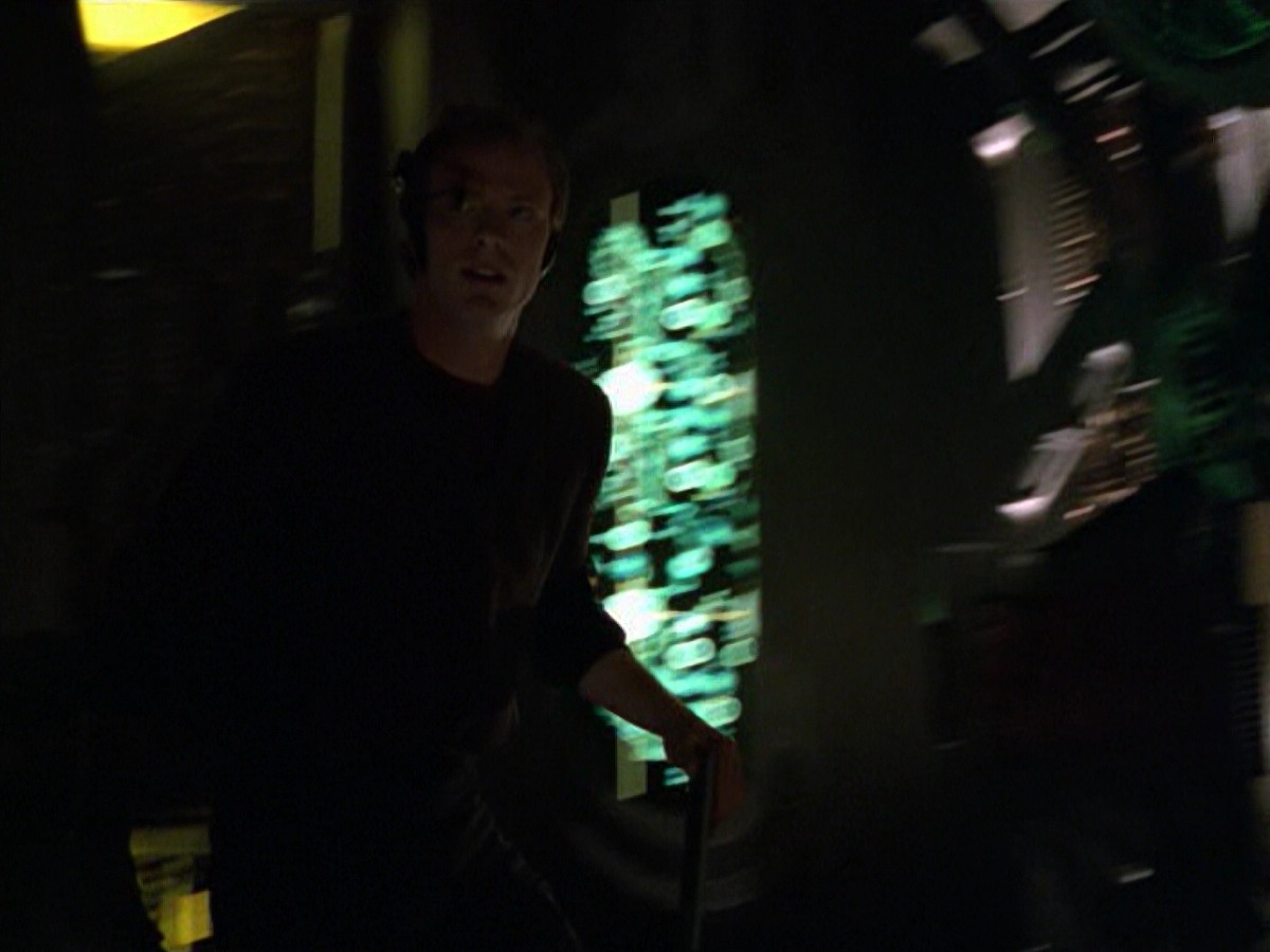 ariane179254_StarTrekVoyager_5x15_5x16_DarkFrontier_2476.jpg