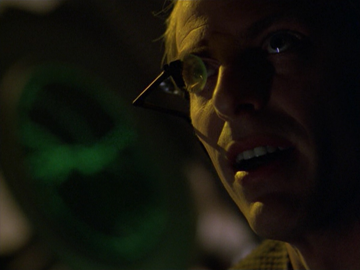 ariane179254_StarTrekVoyager_5x15_5x16_DarkFrontier_2503.jpg