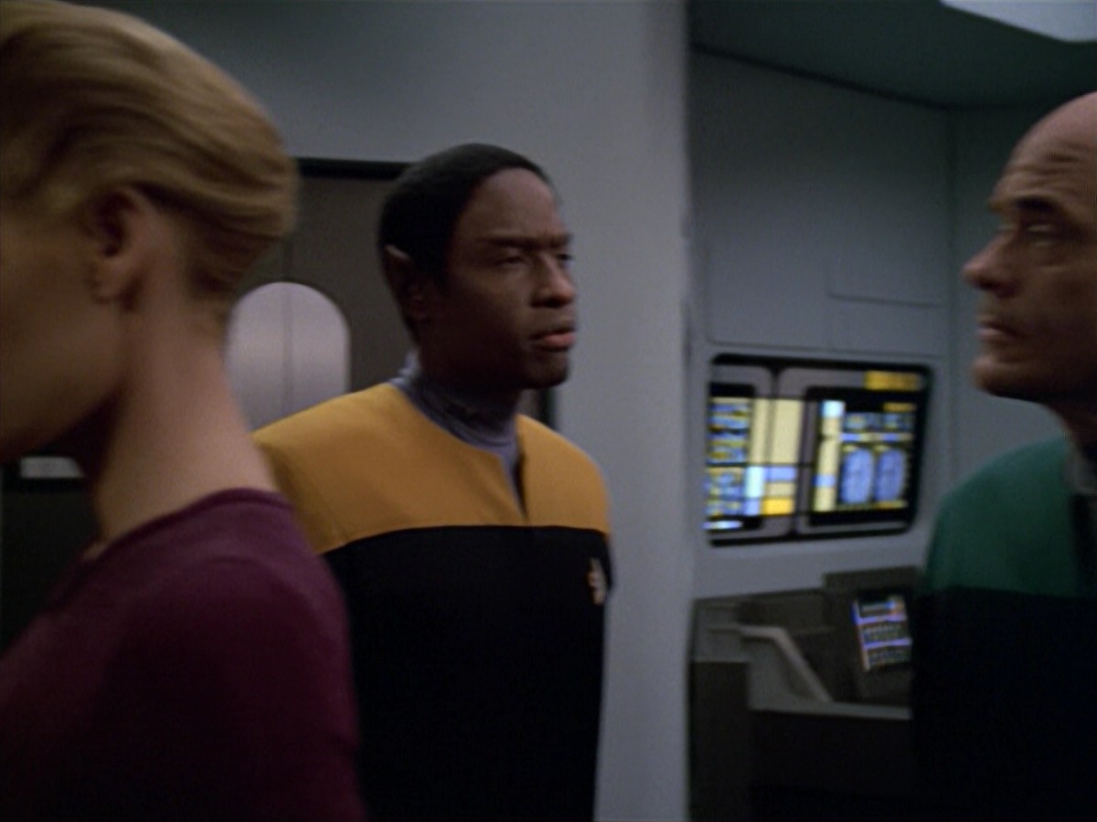 ariane179254_StarTrekVoyager_5x15_5x16_DarkFrontier_2597.jpg