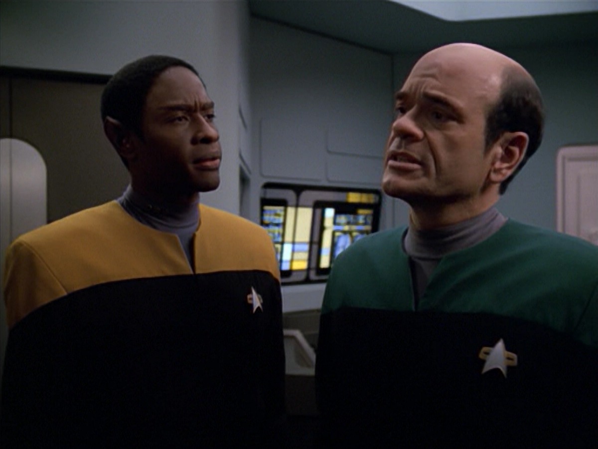 ariane179254_StarTrekVoyager_5x15_5x16_DarkFrontier_2601.jpg