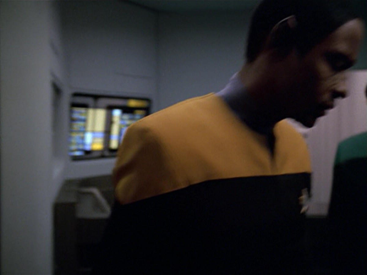 ariane179254_StarTrekVoyager_5x15_5x16_DarkFrontier_2610.jpg