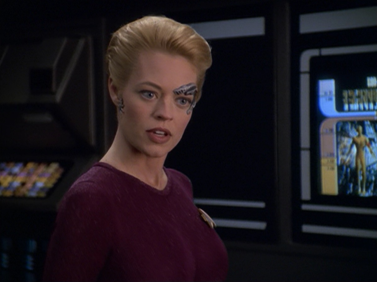 ariane179254_StarTrekVoyager_5x15_5x16_DarkFrontier_2639.jpg