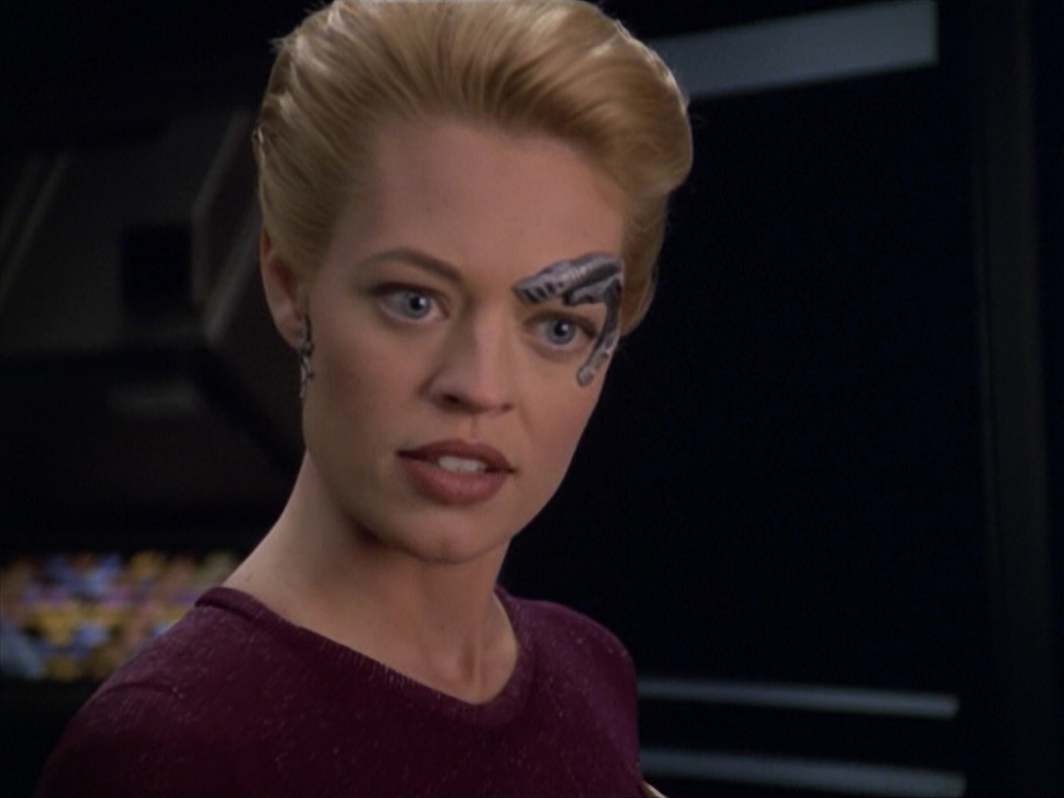 ariane179254_StarTrekVoyager_5x15_5x16_DarkFrontier_2643.jpg
