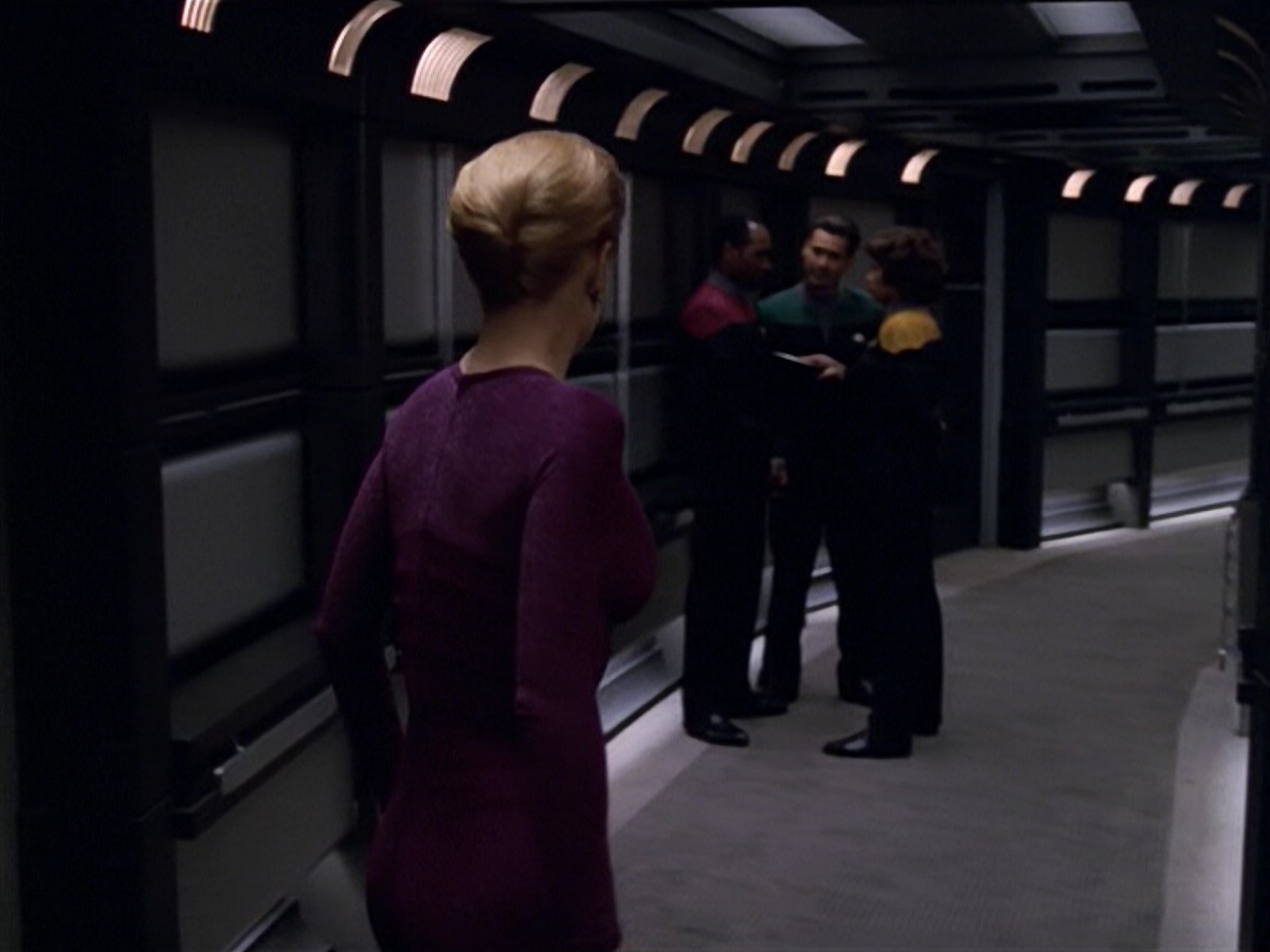 ariane179254_StarTrekVoyager_5x15_5x16_DarkFrontier_2655.jpg