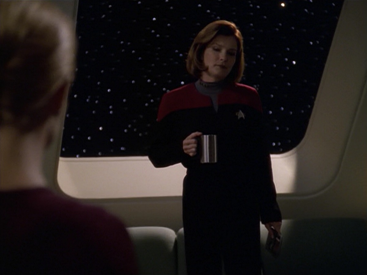 ariane179254_StarTrekVoyager_5x15_5x16_DarkFrontier_2694.jpg