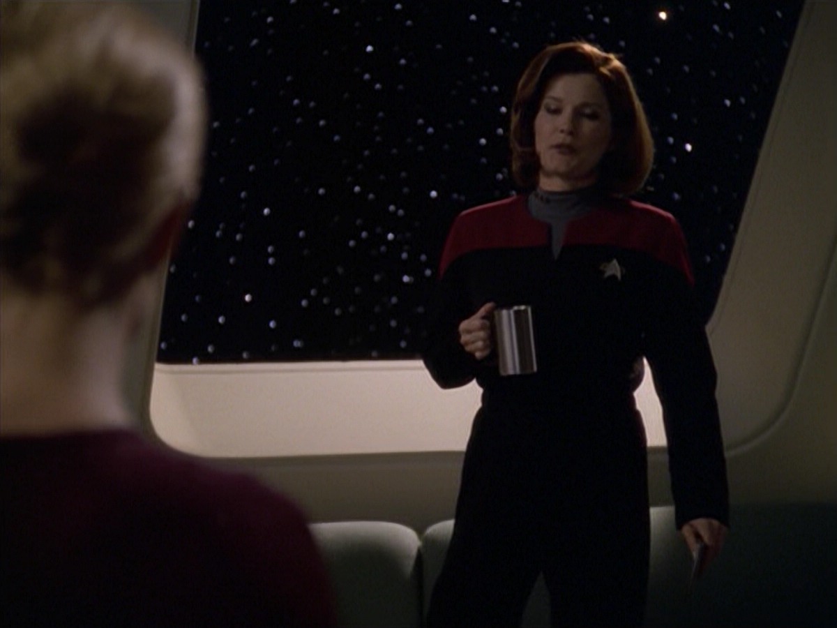 ariane179254_StarTrekVoyager_5x15_5x16_DarkFrontier_2695.jpg