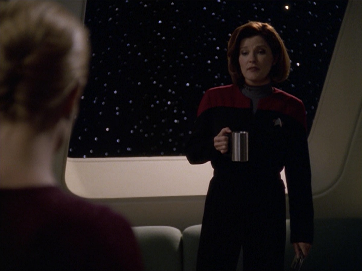 ariane179254_StarTrekVoyager_5x15_5x16_DarkFrontier_2699.jpg