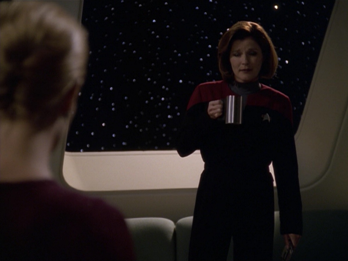 ariane179254_StarTrekVoyager_5x15_5x16_DarkFrontier_2701.jpg