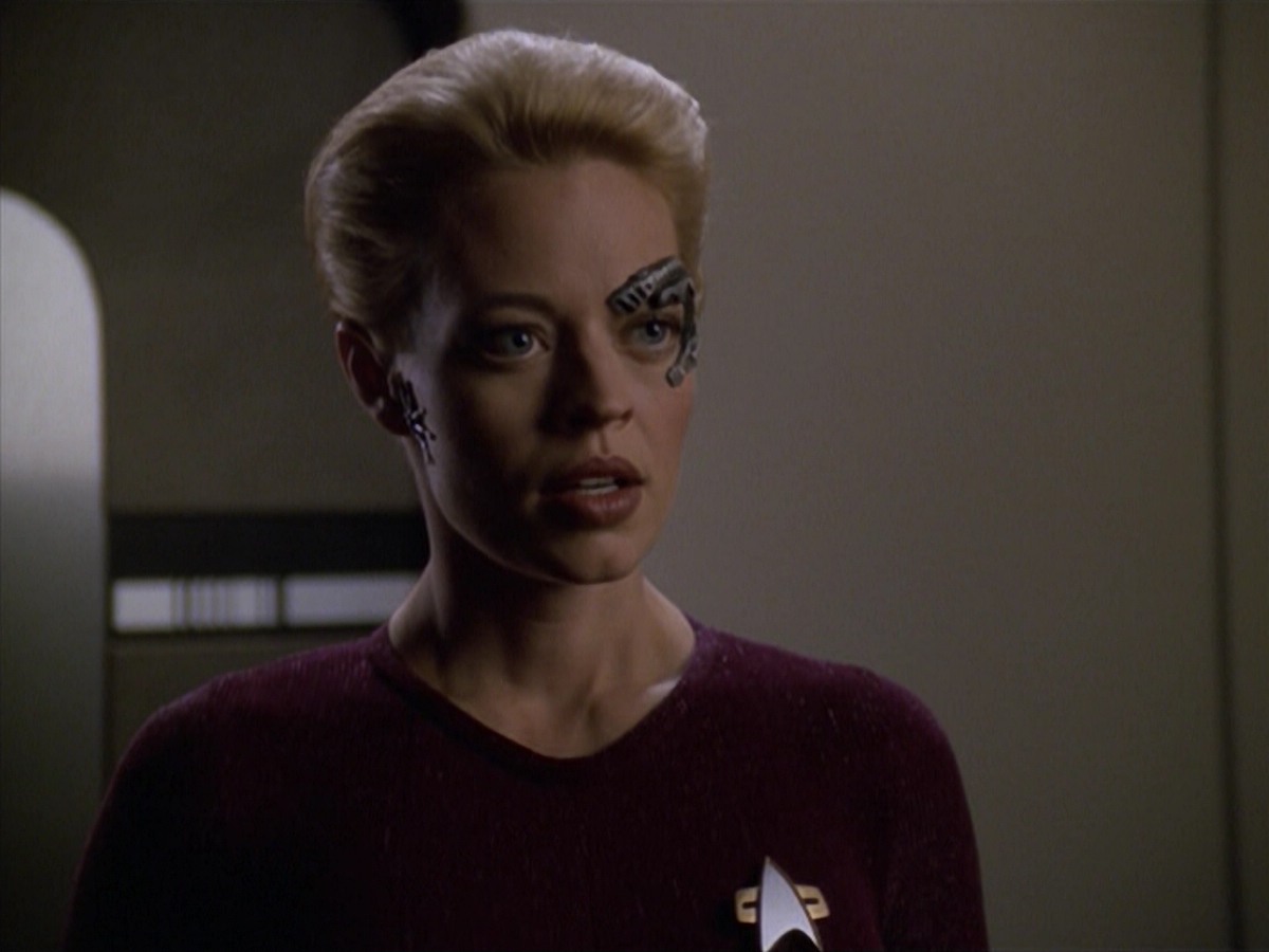 ariane179254_StarTrekVoyager_5x15_5x16_DarkFrontier_2703.jpg
