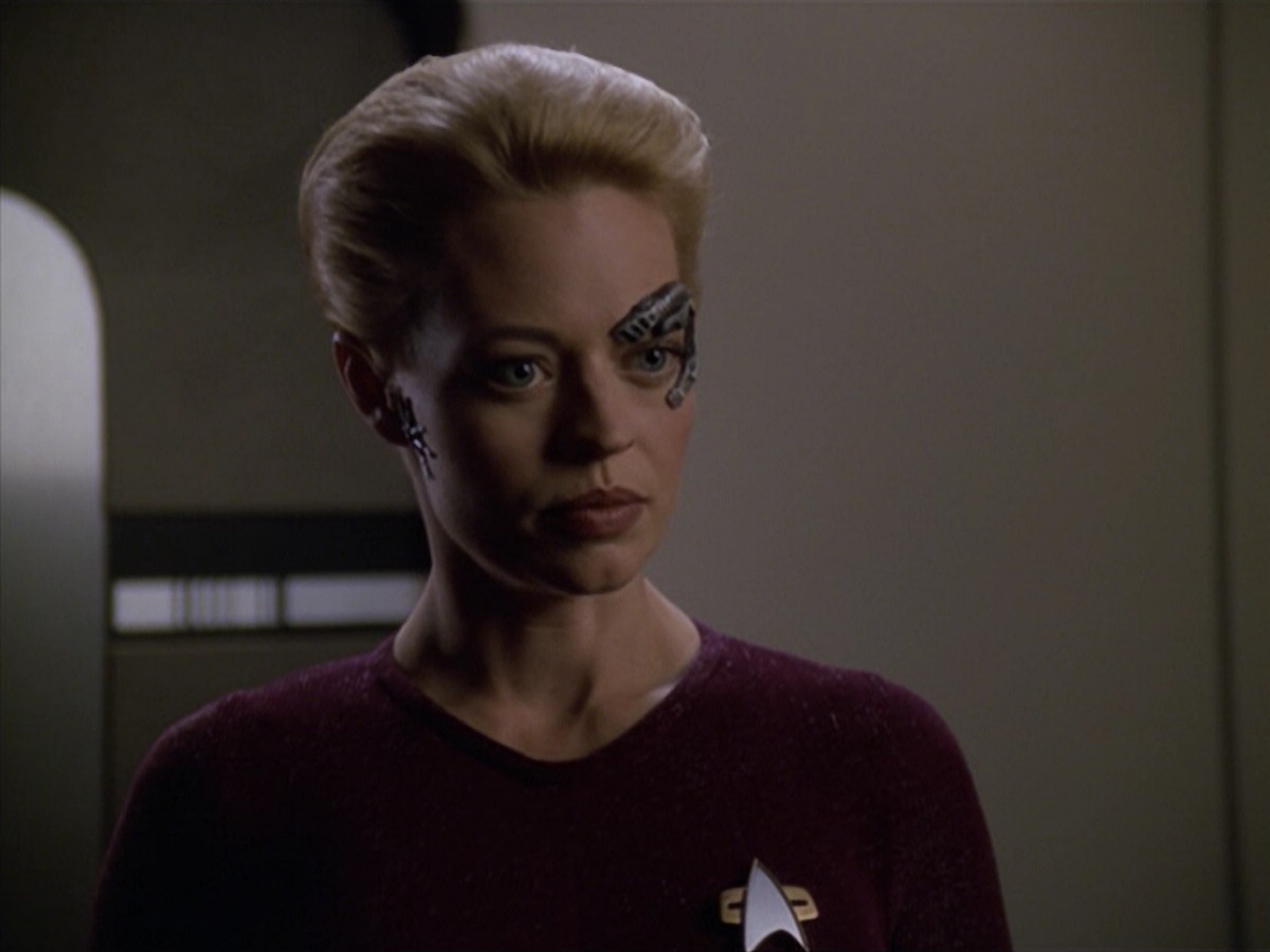 ariane179254_StarTrekVoyager_5x15_5x16_DarkFrontier_2705.jpg