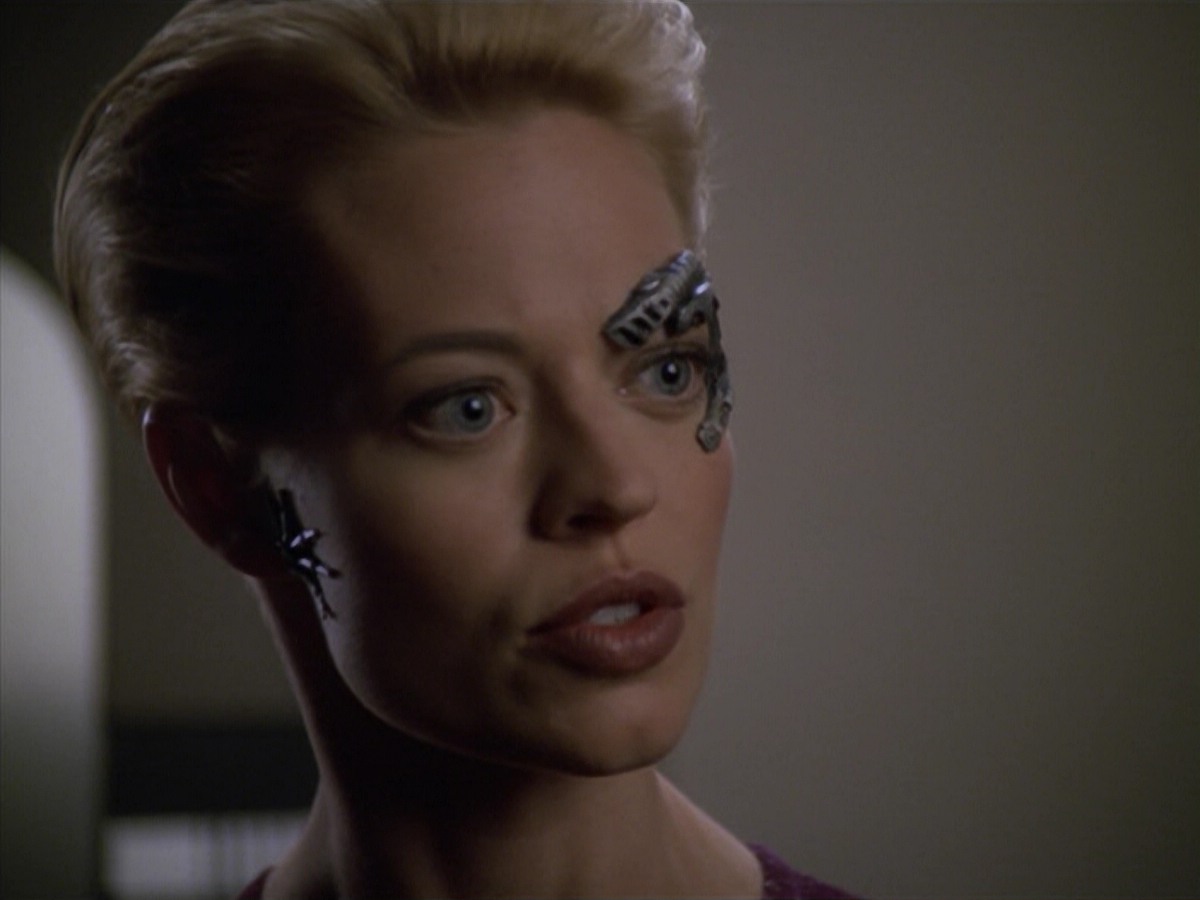 ariane179254_StarTrekVoyager_5x15_5x16_DarkFrontier_2734.jpg