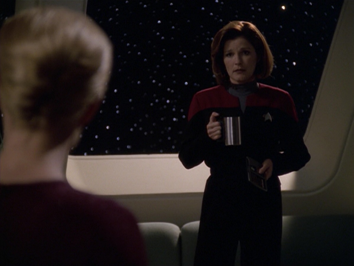 ariane179254_StarTrekVoyager_5x15_5x16_DarkFrontier_2751.jpg