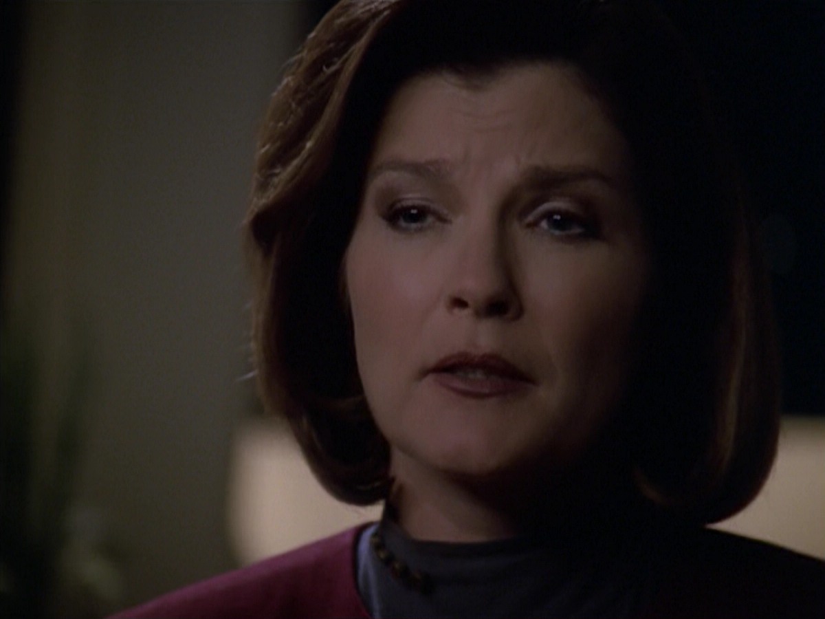 ariane179254_StarTrekVoyager_5x15_5x16_DarkFrontier_2775.jpg