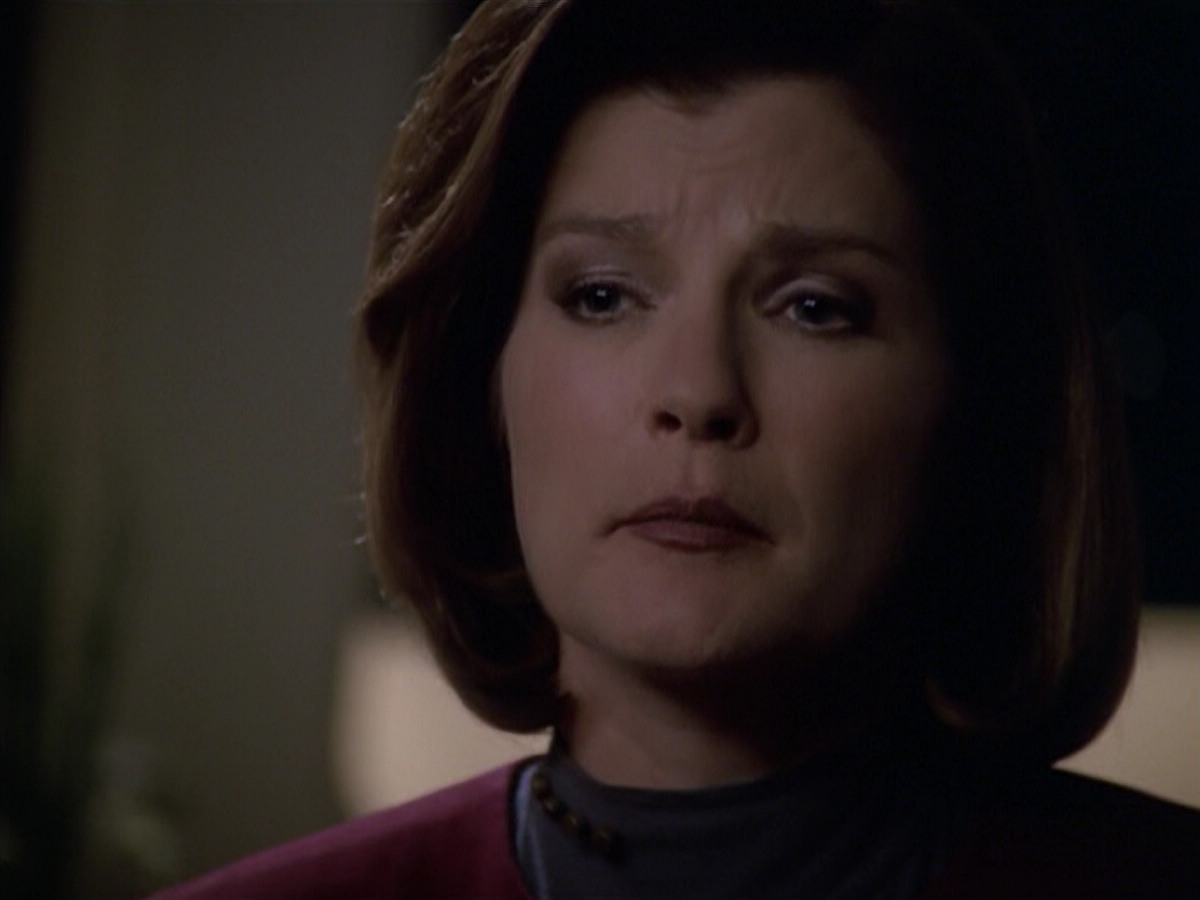 ariane179254_StarTrekVoyager_5x15_5x16_DarkFrontier_2776.jpg