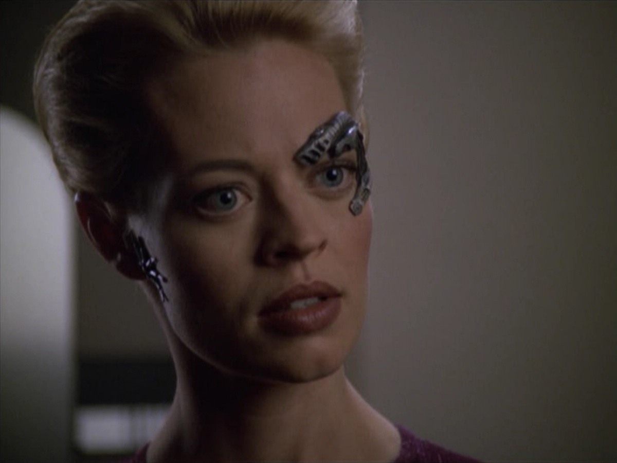 ariane179254_StarTrekVoyager_5x15_5x16_DarkFrontier_2783.jpg