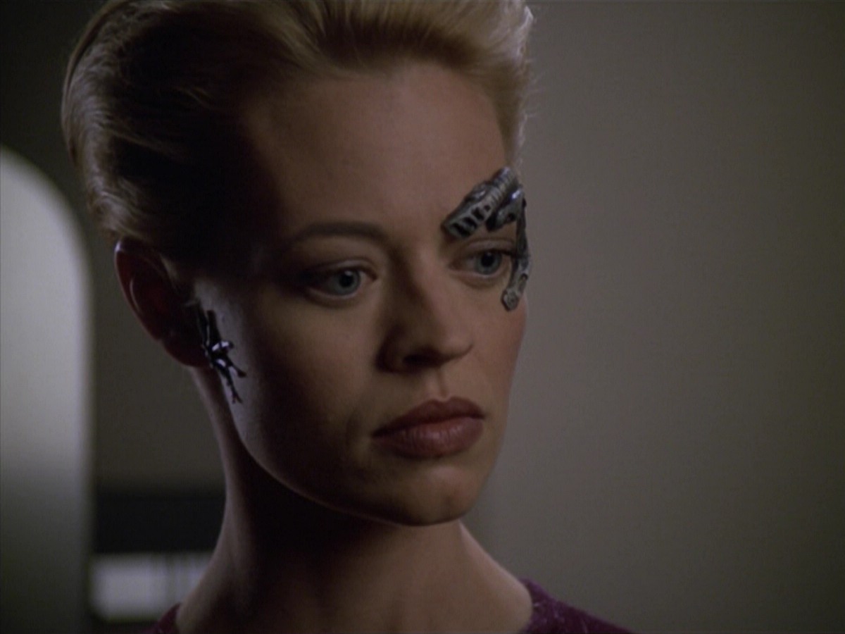 ariane179254_StarTrekVoyager_5x15_5x16_DarkFrontier_2791.jpg